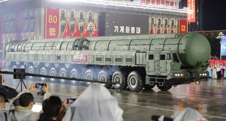 Hwasong-20 có thể là mẫu ICBM hoàn chỉnh của Triều Tiên, khép lại chu kỳ phát triển liên tục trong 8 năm qua. Ảnh: Military Watch.