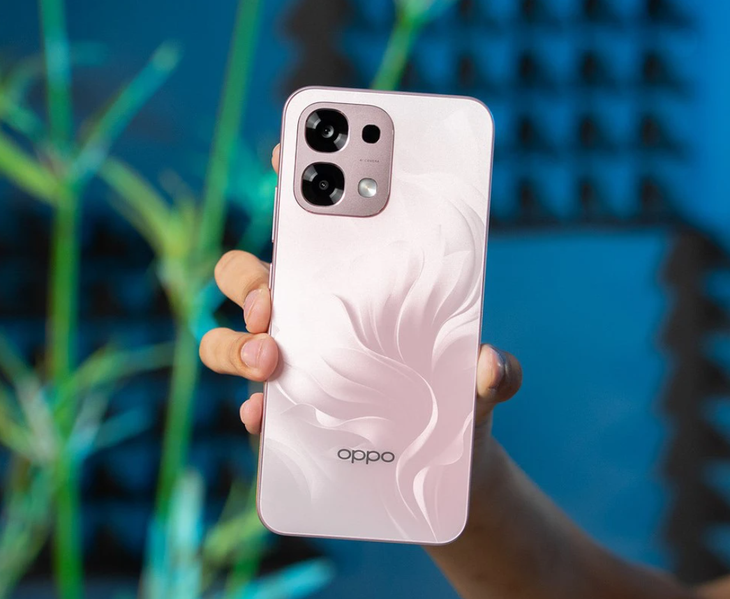 Oppo A6 Pro.