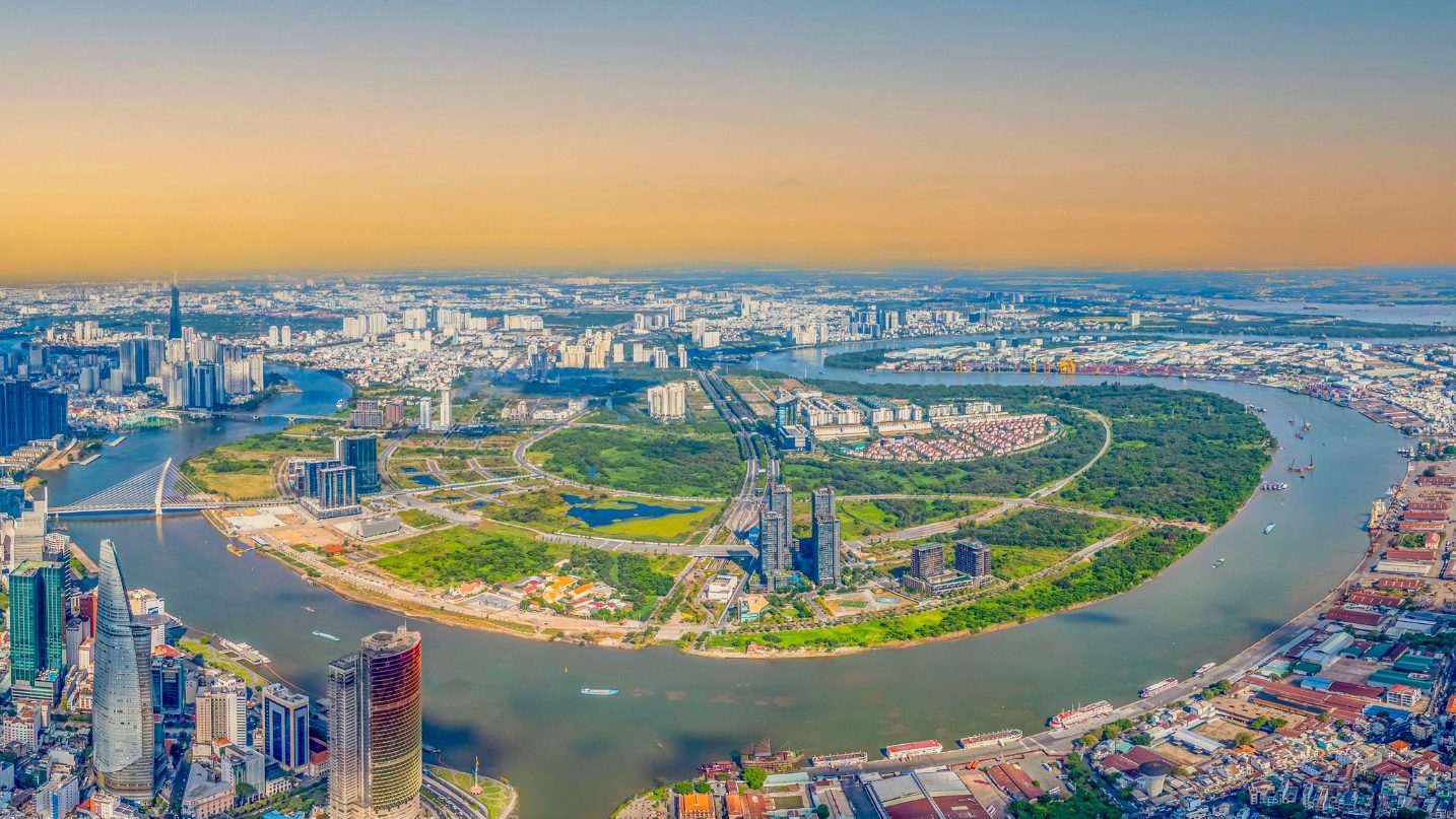 Sự đầu tư mạnh mẽ vào các dự án hạ tầng chiến lược đã giúp khu Đông, khu Nam “thay da đổi thịt” (Ảnh sưu tầm)
