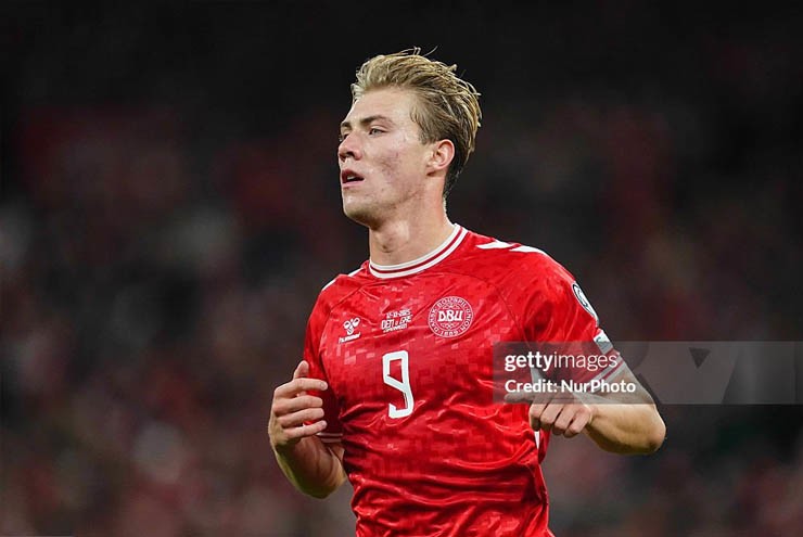 Hojlund khó bị ngăn cản