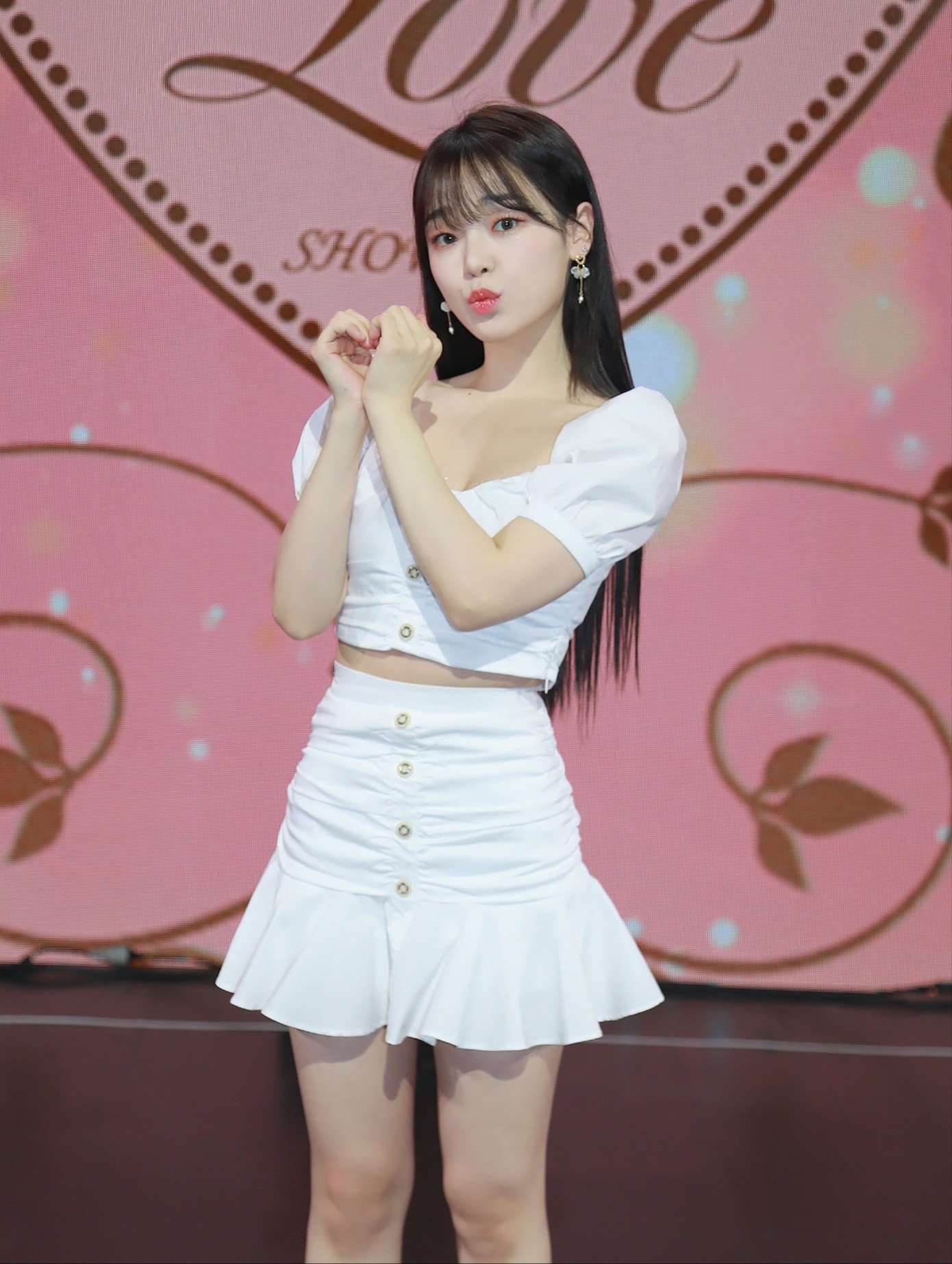 Seunghee ăn uống kiêng khem để siết cân, nhưng sức khỏe cũng xuống dốc theo.