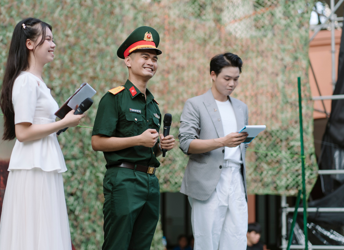 Sinh viên ĐH Công nghiệp trải nghiệm hoạt động người lính - 4