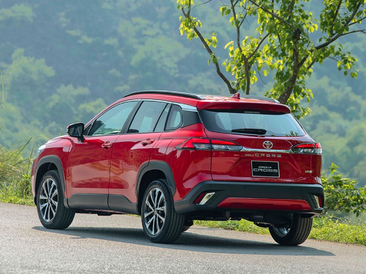 Tầm tiền 600-800 triệu đồng, chọn Toyota Corolla Cross hay Hyundai Kona? - 4