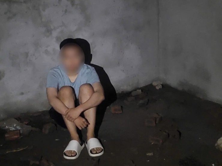 Nam sinh viên ở Phú Thọ bị "bắt cóc online", tự nhốt mình trong ngôi nhà hoang - 2