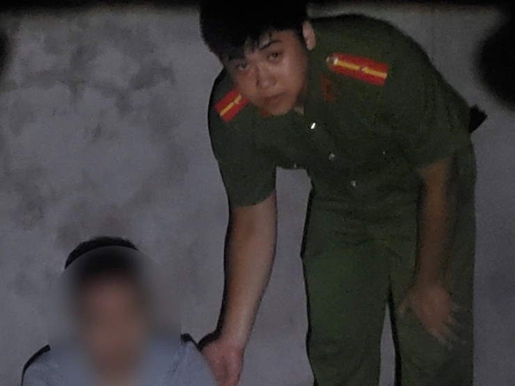 Nam sinh viên ở Phú Thọ bị "bắt cóc online", tự nhốt mình trong ngôi nhà hoang - 3