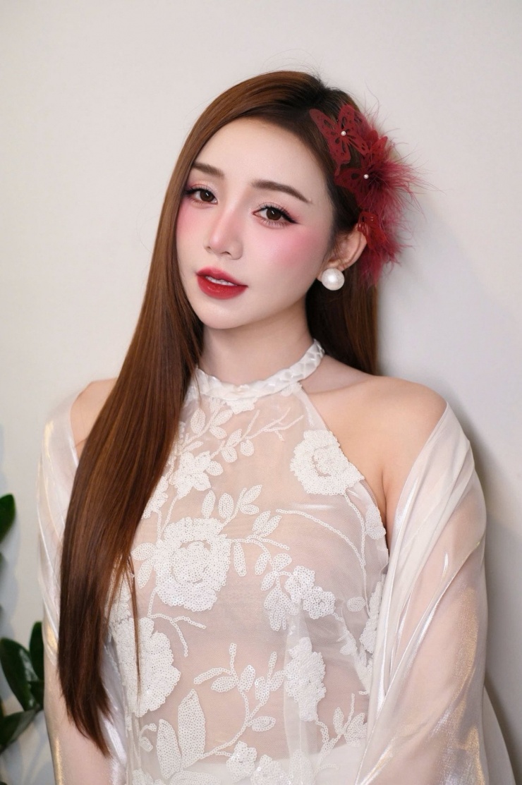 Diễn viên Quỳnh Kool đăng ảnh tựa nàng thơ kèm chia sẻ: "30 tuổi có phải trẻ con đâu".