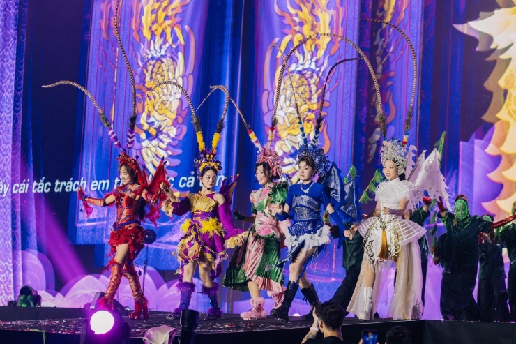 &#39;Canh bạc&#39; tại sân Mỹ Đình - 7