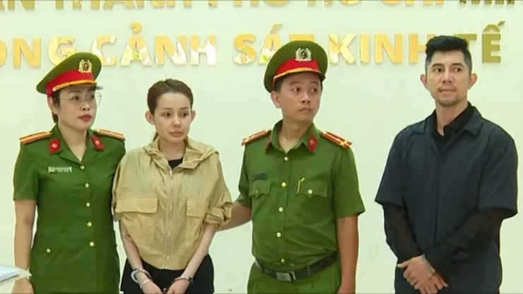 Công an bắt Ngân 98 và làm việc với Lương Bằng Quang cùng nhiều người liên quan để làm rõ vai trò. Ảnh: CA