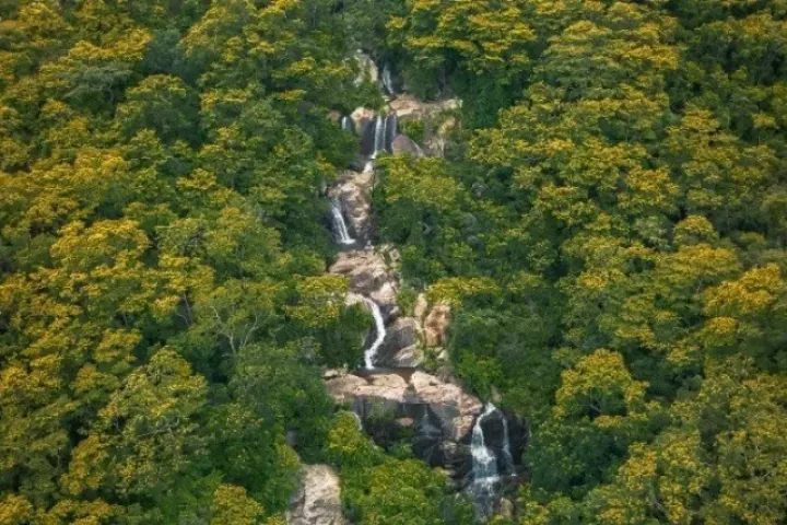 Một ngày trekking thác 5 tầng Núi Chúa chạm vào vẻ đẹp nguyên sơ của đại ngàn