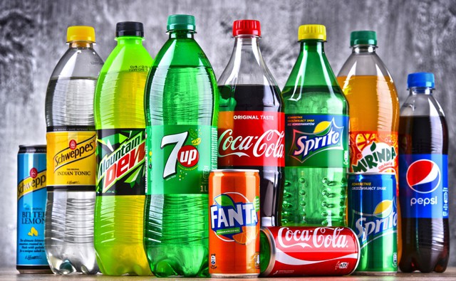 Người mắc bệnh gan nhiễm mỡ nên tránh sử dụng các đồ uống có ga như pepsi, coca, xi-rô ngô...