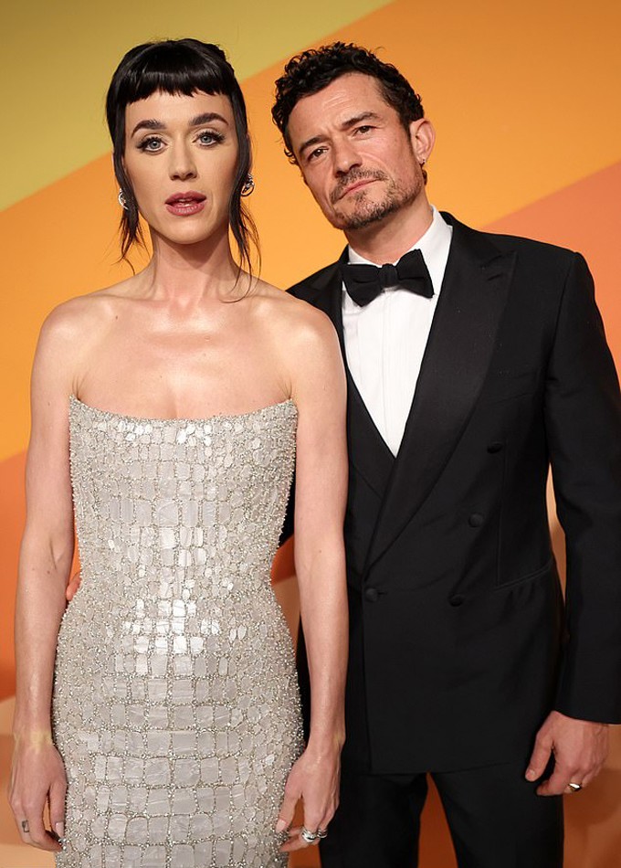 Katy Perry và hôn phu cũ, tài tử Orlando Bloom. Ảnh: Vanity Fair