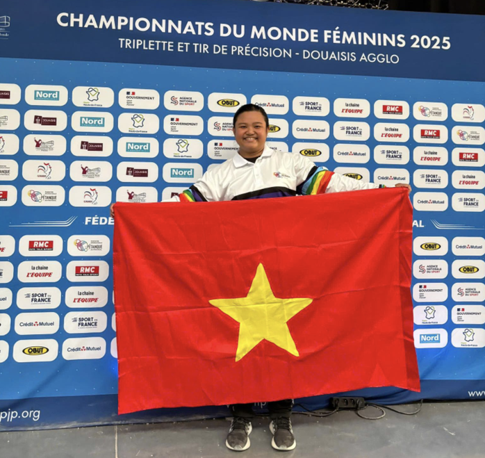 VĐV Lê Ngọc Như Ý (TP HCM) trong đội hình Việt Nam 2 giành HCV thế giới