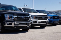 Thị trường - Tiêu dùng - Giá xe mới tại Mỹ tăng kỷ lục giữa làn sóng bùng nổ xe điện