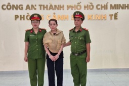 Vì sao Ngân 98 bị còng tay, chân khi bị khởi tố, bắt tạm giam?