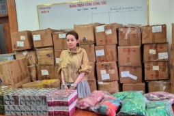 An ninh - Xã hội - Từ vụ "DJ Ngân 98" bị bắt: Sản xuất, buôn bán thực phẩm giả có thể bị tù chung thân, tịch thu toàn bộ tài sản