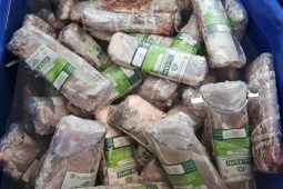 Bơm tinh chất tạo vân mỡ 'phù phép' 14 tấn thịt trâu thành thịt bò Nhật WAGYU