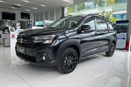 Vừa về đại lý, Suzuki XL7 bản đặc biệt đã được giảm 70 triệu đồng