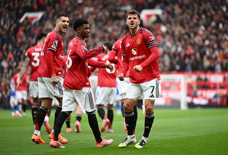 Mason Mount tái xuất và tỏa sáng