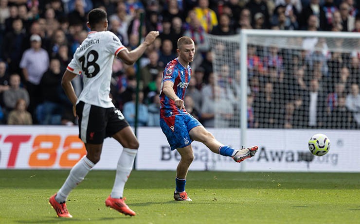 Wharton sở hữu kỹ năng chuyền bóng ấn tượng