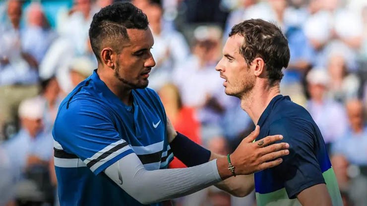 Kyrgios (bên phải) bất ngờ nói đến Murray