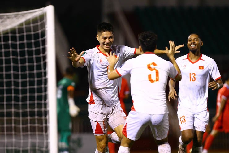 Video bóng đá Nepal - Việt Nam: Phản lưới vô duyên, cuối trận nghẹt thở (Vòng loại Asian Cup) - 2