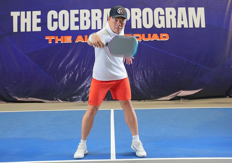 HLV Hữu Tài nhận định hiện nay có nhiều tay vợt nữ phong trào có trình độ rất cao