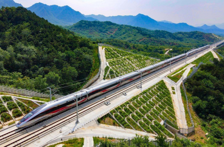 Bộ Xây dựng đổi tên đường sắt tốc độ cao Bắc - Nam, Bộ thành “đường sắt tốc độ cao trên trục Bắc - Nam”. Ảnh minh họa: People’s Daily Online.