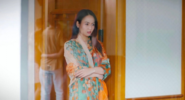 Việt Hoa bắt đầu nghi ngờ Trường