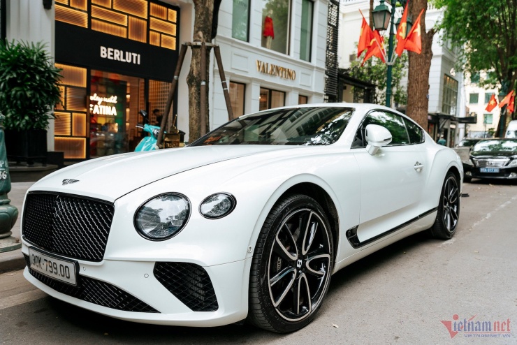 Xe siêu sang Bentley của Trấn Thành va chạm với xe Mitsubishi, vỡ toác cản trước - 5