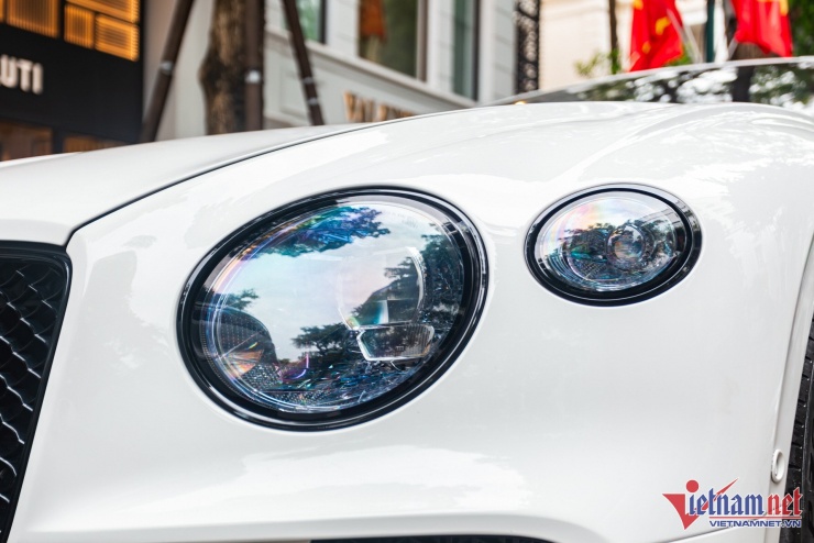 Xe siêu sang Bentley của Trấn Thành va chạm với xe Mitsubishi, vỡ toác cản trước - 7