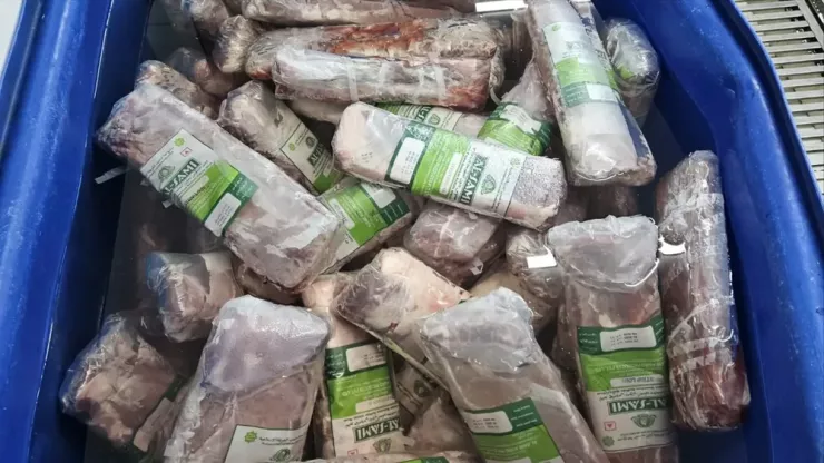 Lợi dụng tâm lý ưa chuộng thịt bò có vân mỡ cao cấp, đặc biệt là loại Wagyu kiểu Nhật, các đối tượng đã móc nối sản xuất hàng giả. Ảnh: CAHN