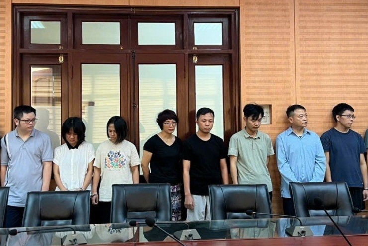 10 bị can trong vụ án bị khởi tố.