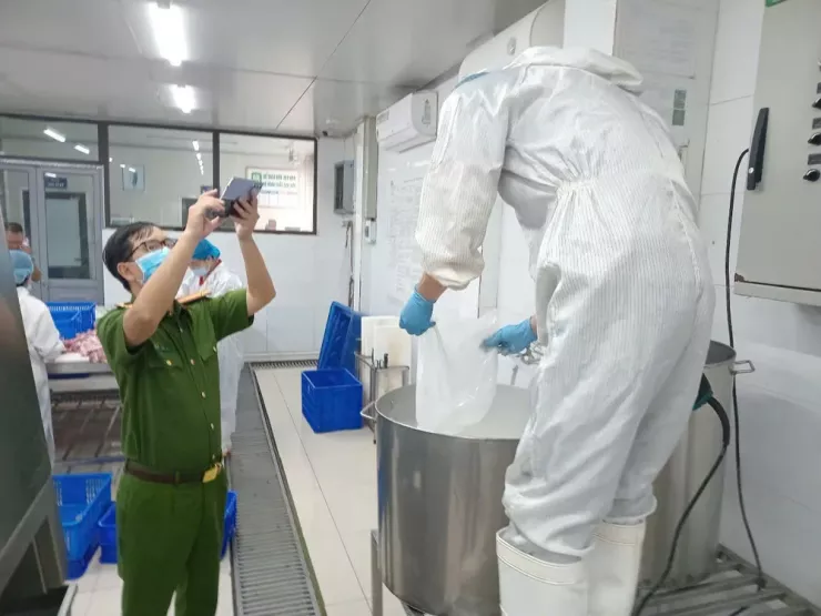 Cận cảnh quá trình sản xuất thịt bò giả tại Công ty thực phẩm Hida - 3