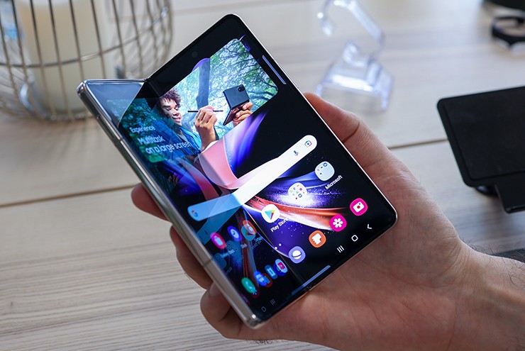 Innotech đang “duy trì sự sống” cho smartphone gập của Samsung