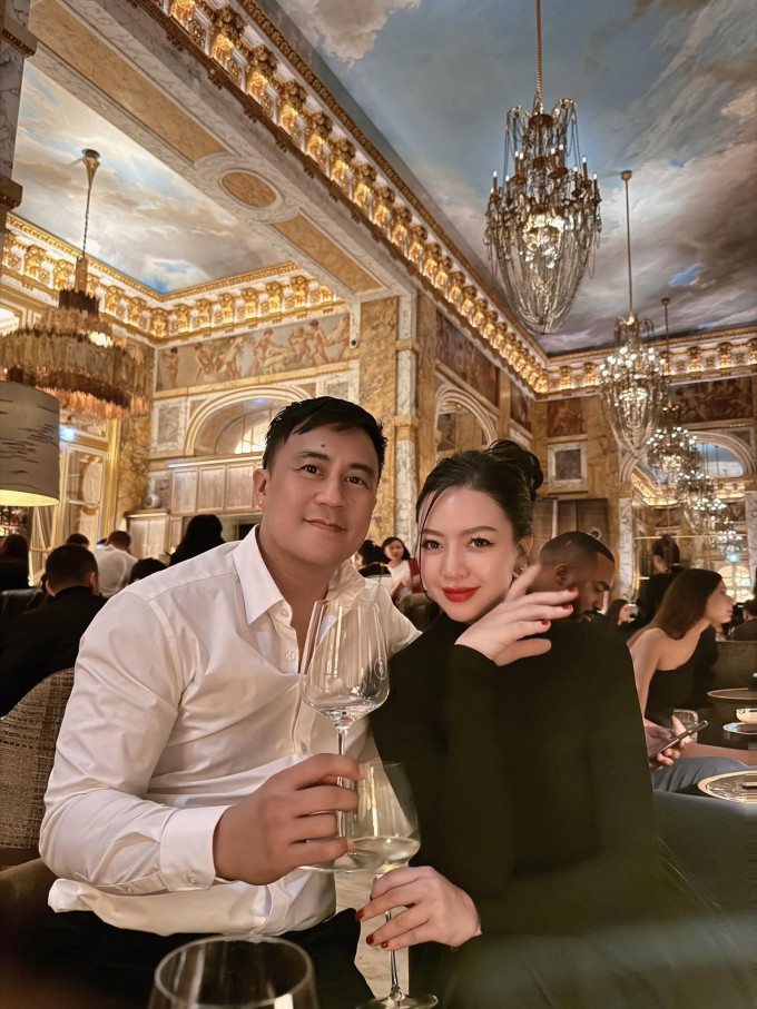 Băng Di và bạn trai hẹn hò trong chuyến du lịch nước ngoài năm 2024. Ảnh: Nhân vật cung cấp