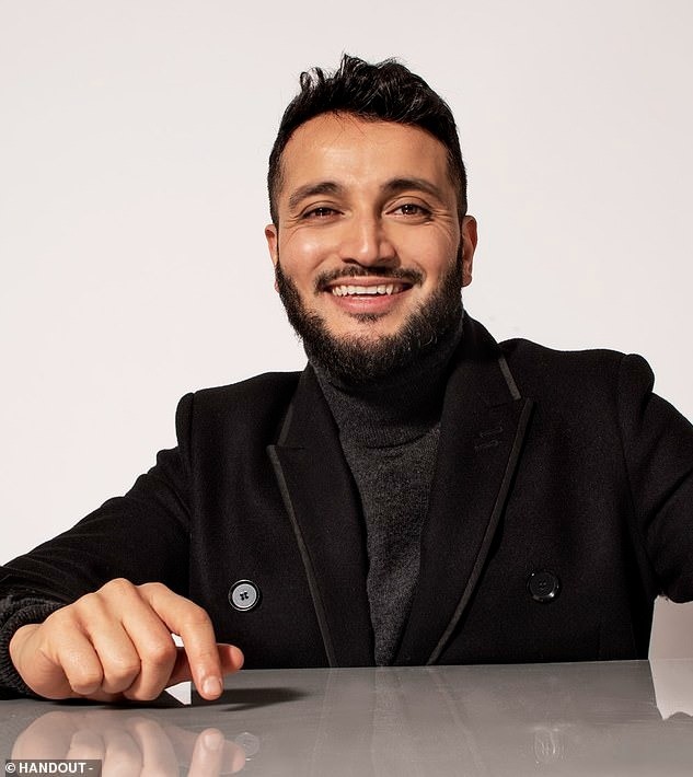 Bác sĩ người Anh - Mohammed Enayat.