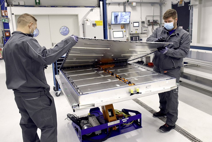 Điều này giúp mở ra tương lai những chiếc xe điện có giá rẻ bất ngờ.