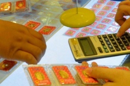 Kinh doanh - Giá vàng hôm nay, 15-10: Tiếp nối đà tăng