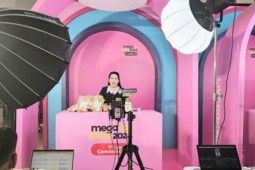 Thị trường - Tiêu dùng - Livestream bán hàng ngày càng bấp bênh