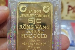 Kinh doanh - Sáng 15-10, giá vàng miếng SJC vượt 147 triệu đồng/lượng