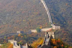 Vạn Lý Trường Thành vào thu góc ngắm lá đỏ 'triệu view' không thể bỏ lỡ