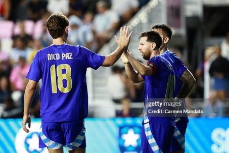 Messi kiến tạo không cần nhìn giúp Argentina thắng 6-0, phá kỷ lục Neymar