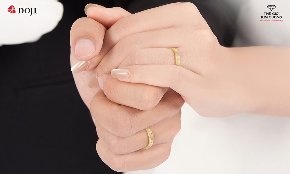 Thiết kế nhẫn kim cương hiện đại như được “đo ni đóng giày” để phù hợp với gu thẩm mỹ của từng cặp đôi.