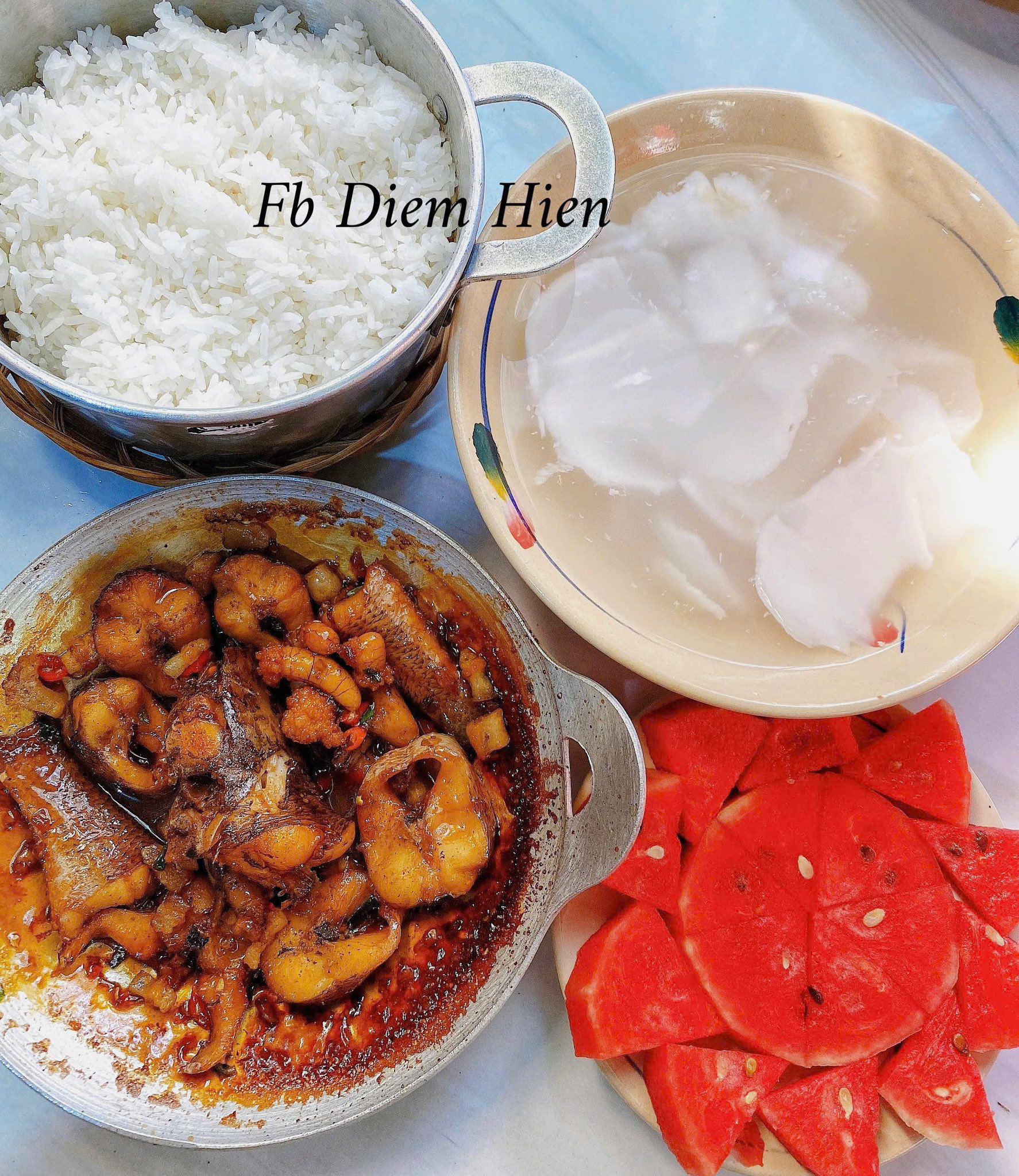 Cá lóc đồng kho tiêu - Nước dừa chan cơm - Dưa hấu