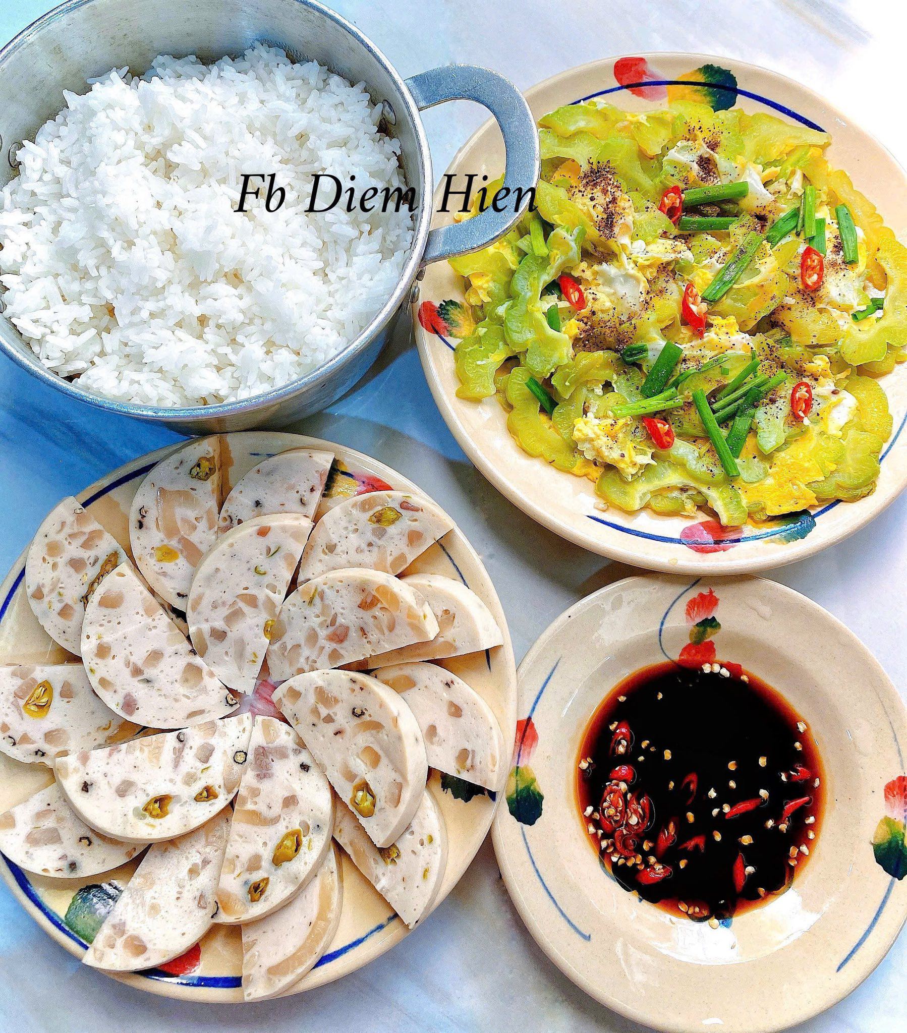 Chả ớt xiêm xanh - Khổ qua xào trứng