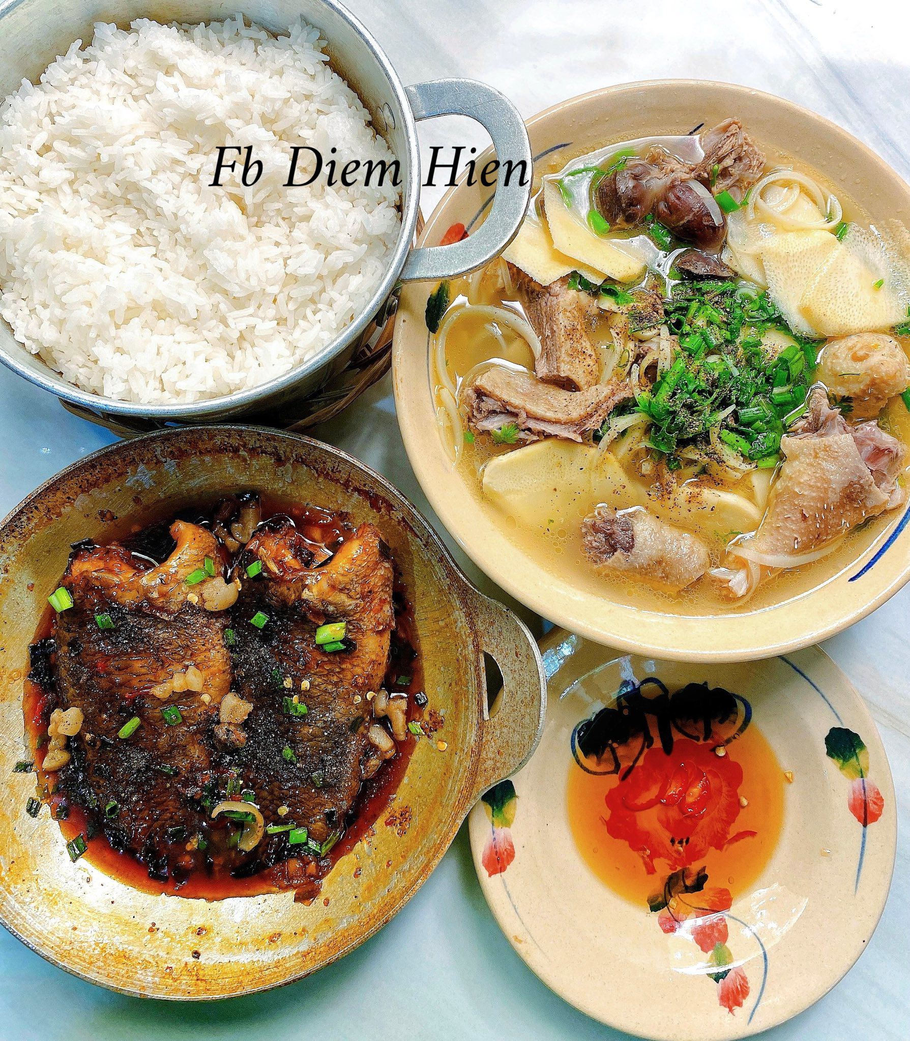 Cá rô kho - Canh vịt hầm măng