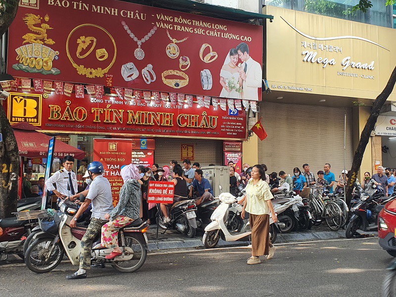 Cứ 10 người đến cửa hàng vàng thì cả 10 người đều có nhu cầu mua vào, rất hiếm người đi bán.