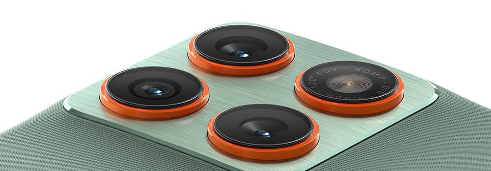 Cận cảnh cụm camera sau của&nbsp;Motorola Moto X70 Air.