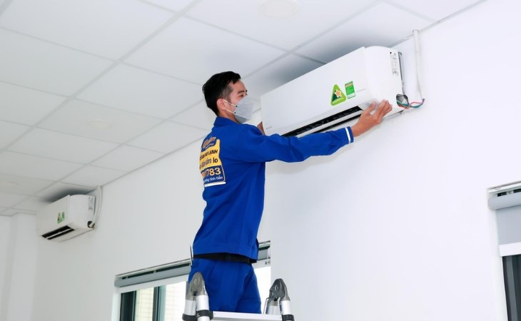 Việc lắp đặt đồng bộ nhiều máy lạnh cùng lúc giúp tiết kiệm chi phí và tăng tính thẩm mỹ cho ngôi nhà mới