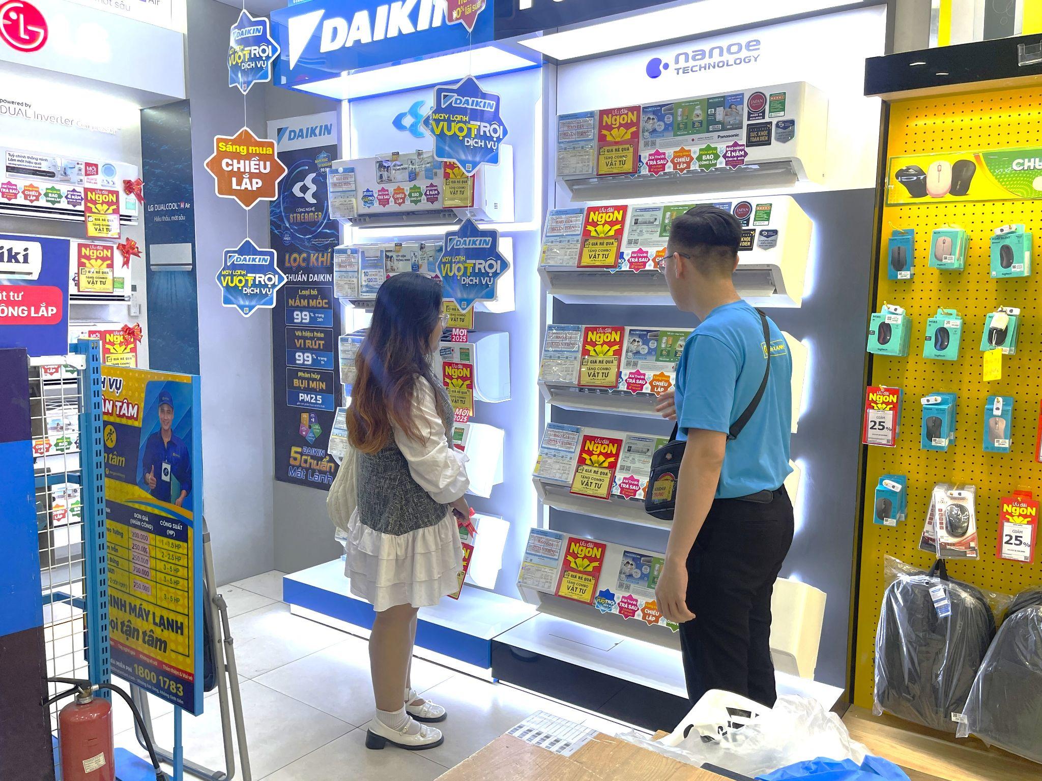 Khách hàng mua nhiều sản phẩm cùng lúc không chỉ được giảm giá trực tiếp, còn được giảm thêm đến 10% tổng giá trị đơn hàng